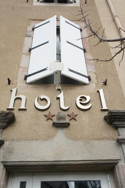 Hotel Les Tilleuls De Pareloup A Salles-Curan Exterior foto